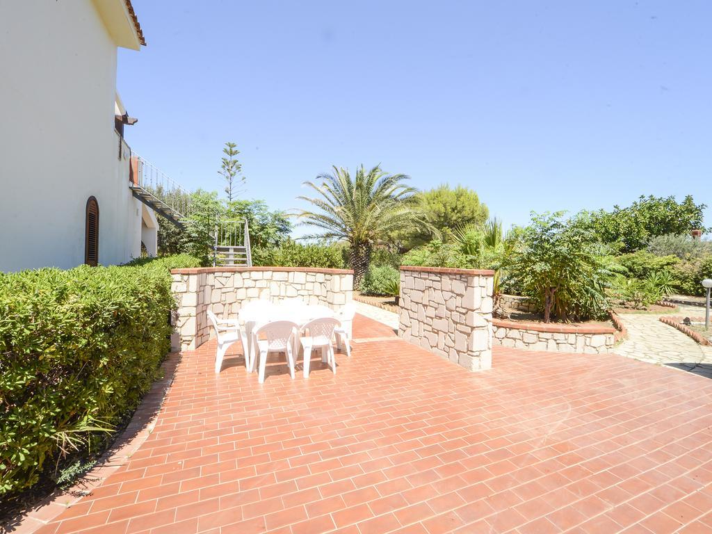 Villa Memi Campofelice Di Roccella Exteriör bild