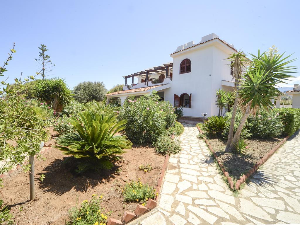 Villa Memi Campofelice Di Roccella Exteriör bild